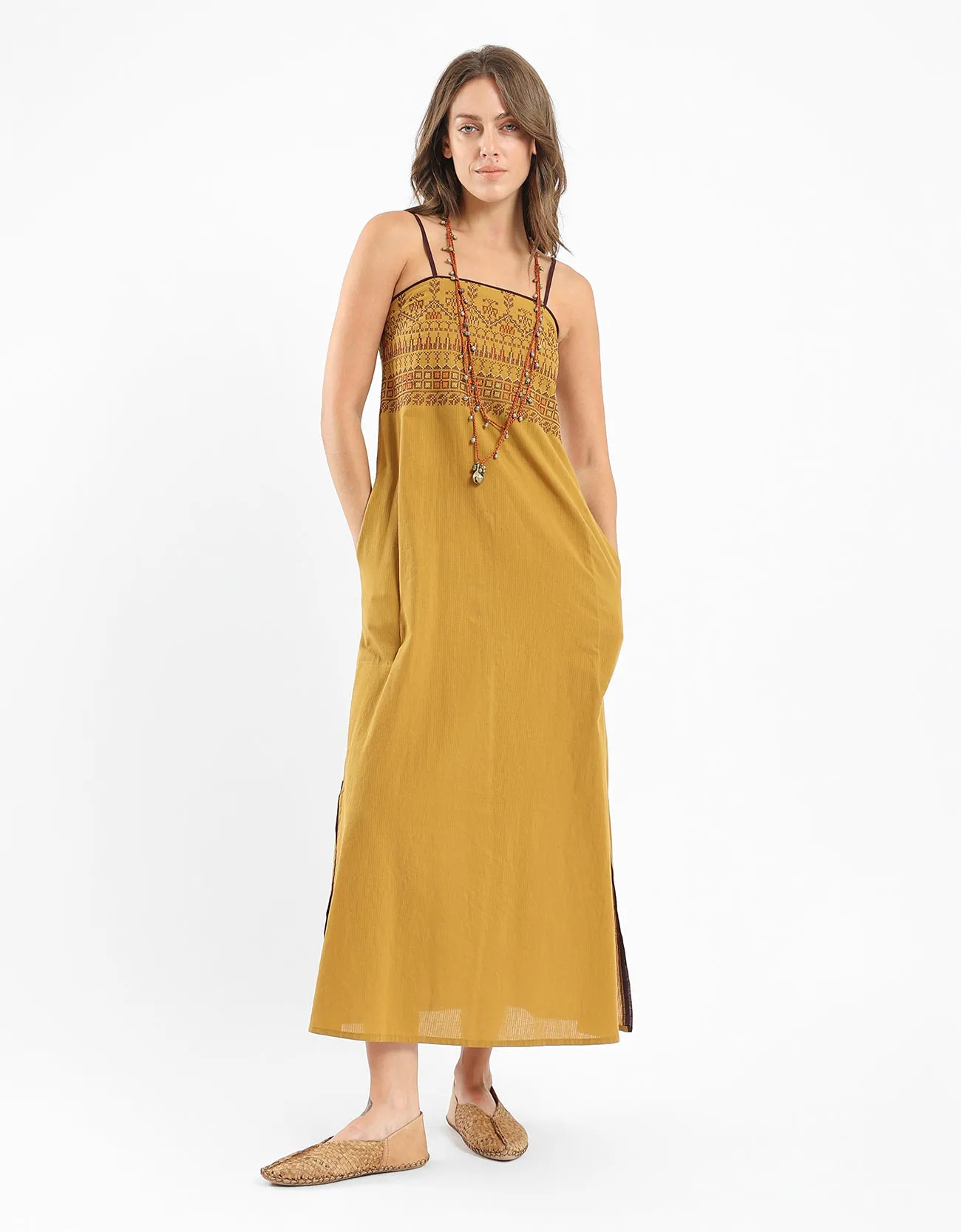 Adjustable embroidered long cotton dress