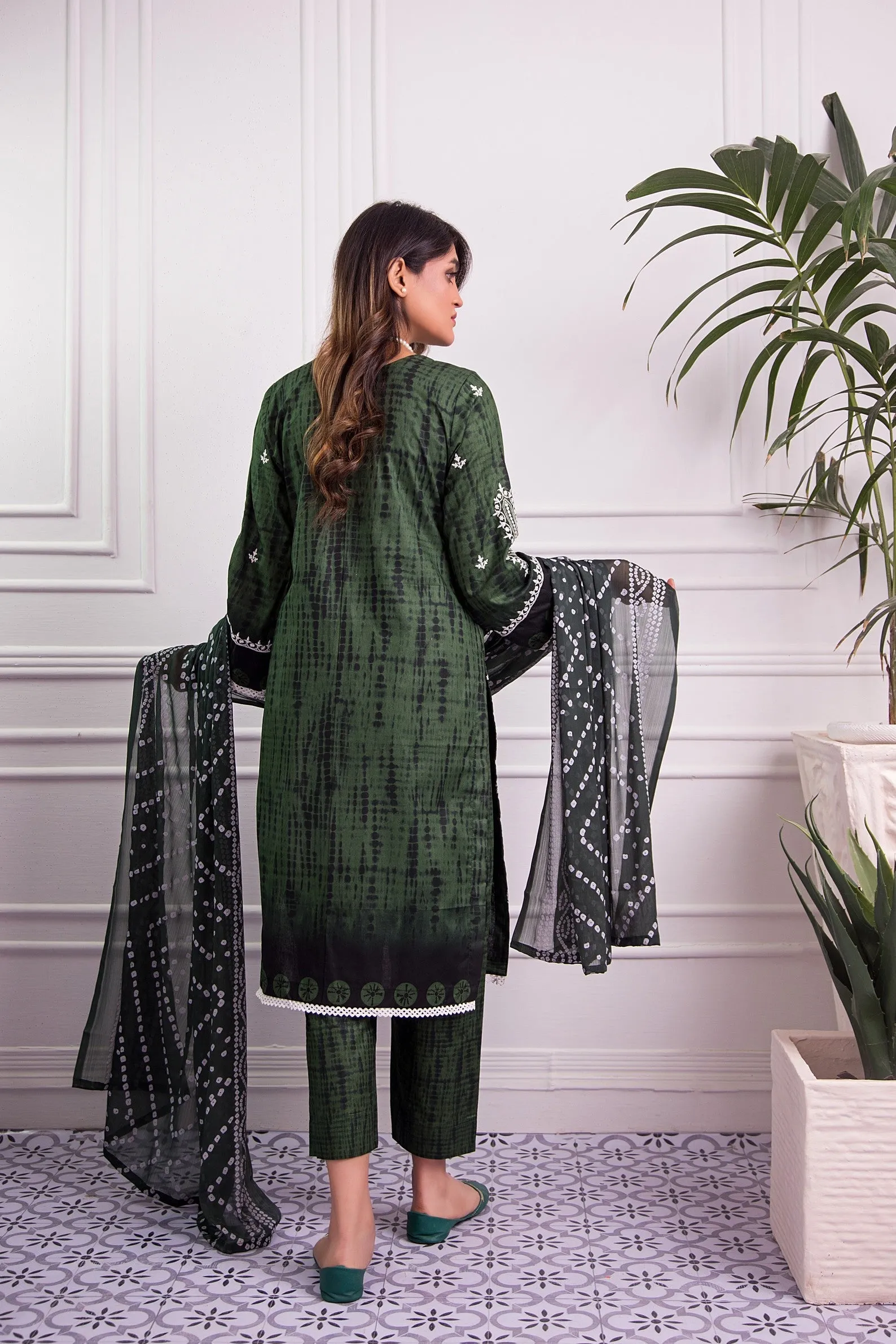 Maahru Embroidered Lawn Collection – MAHRU-3