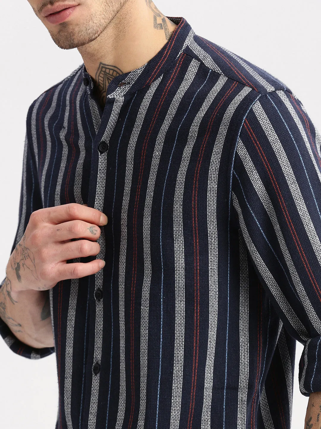 Men Mandarin Collar Vertical Stripes Navy Blue Casual Shirt