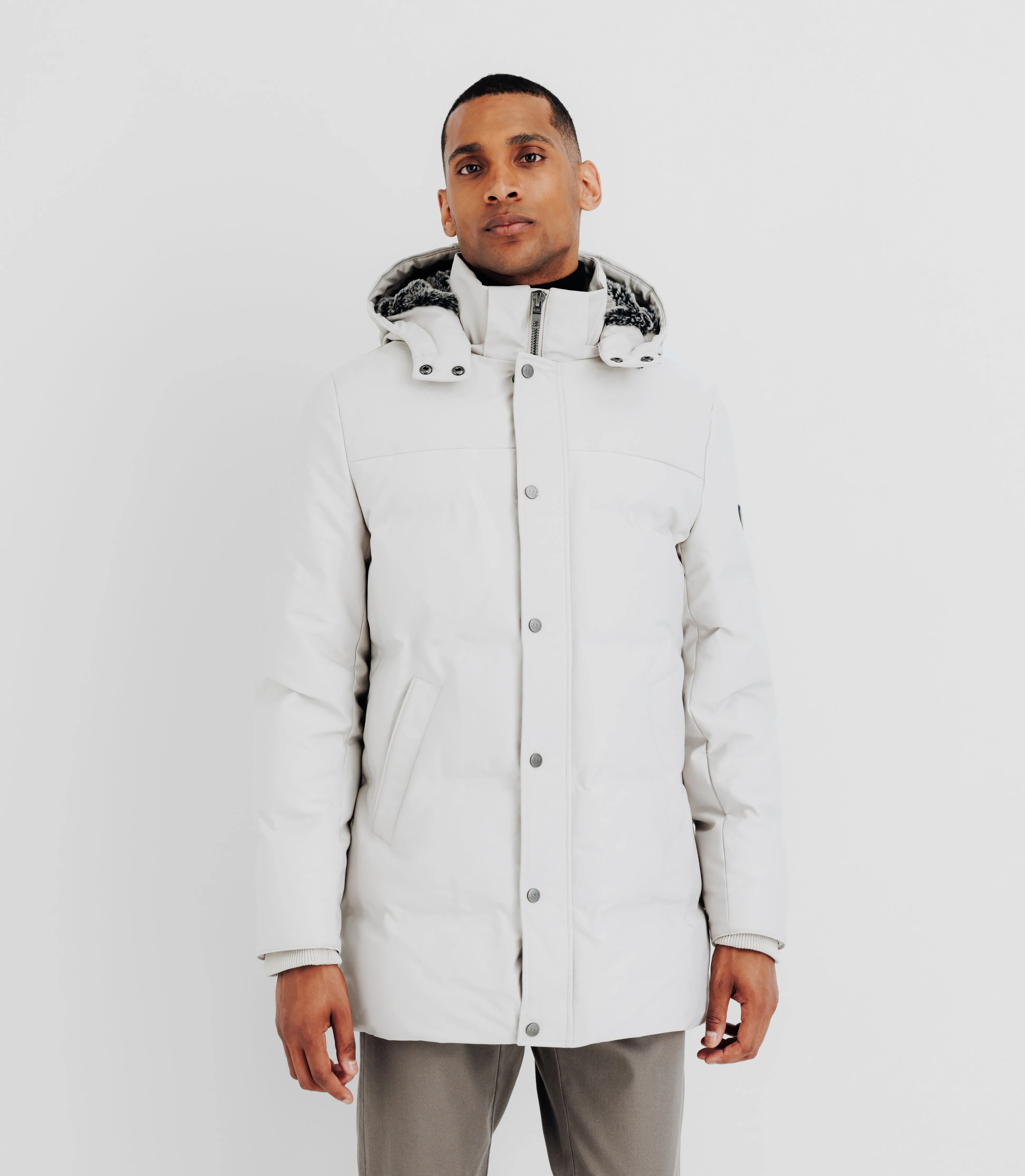 Parka longue matelassée à capuche écrue